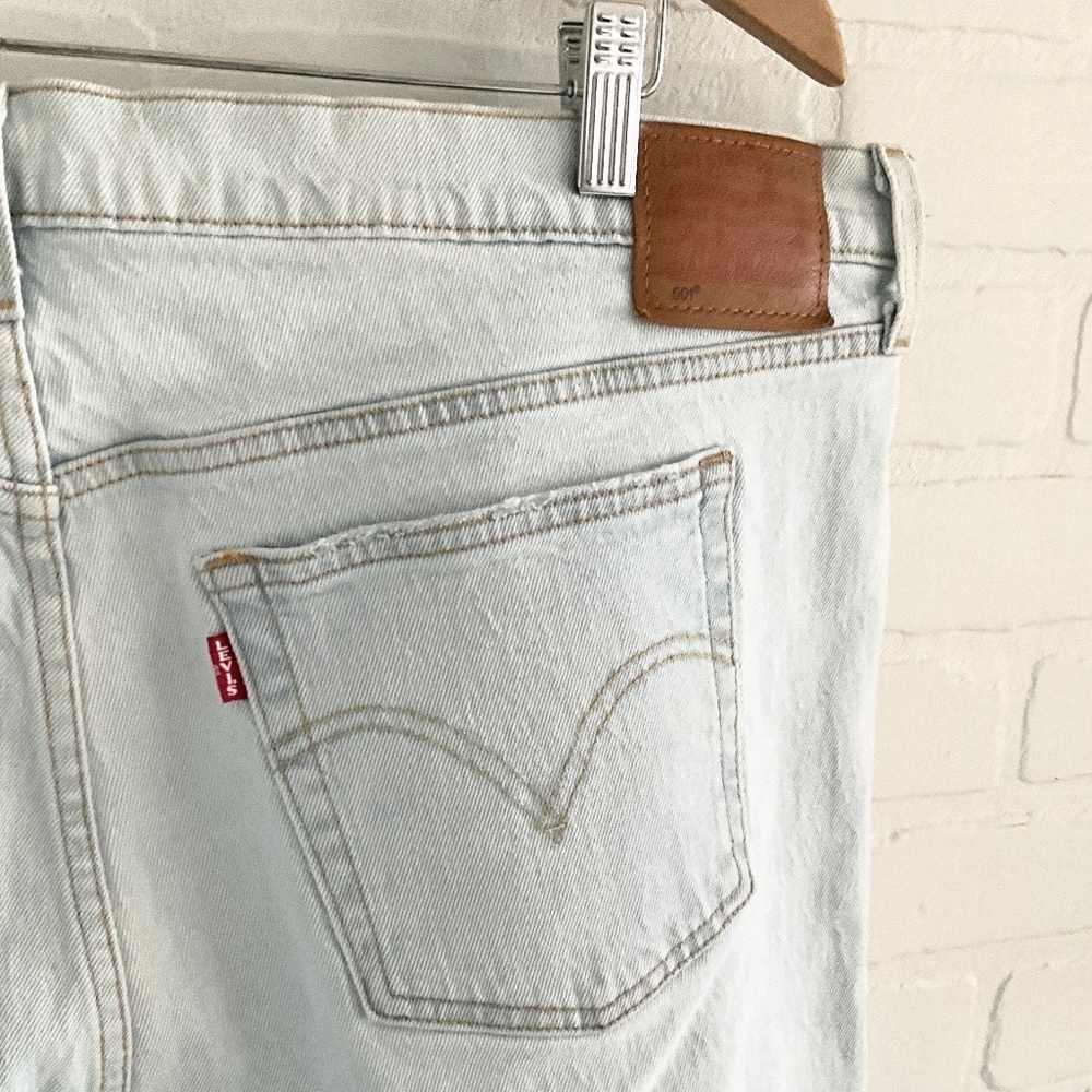 REVOLVE x Levi’s 501 Light wash High waist Relaxed fit Size 18W - Picture 13 of 16